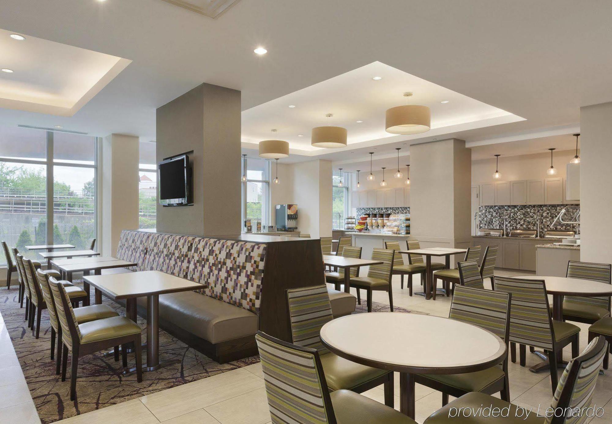Residence Inn Alexandria Old Town South At Carlyle Restaurant billede